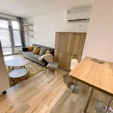 A Deux Pas Du Vieux-port Apartamento *